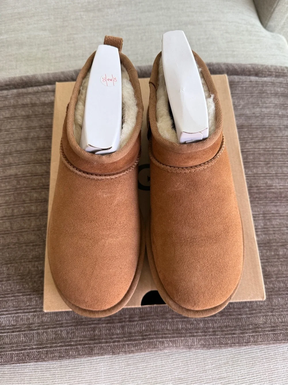 UGG Ultra Mini Boot - Picture 2 of 6